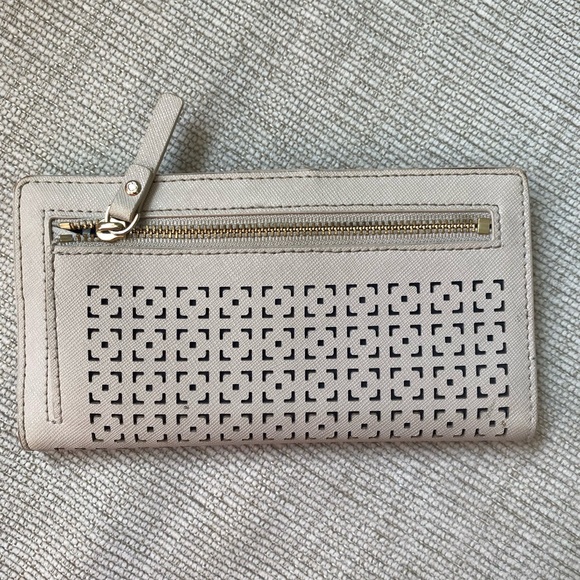 kate spade Perforated tan Leather Continental Wallet with Gold Logo - Picture 5 of 6